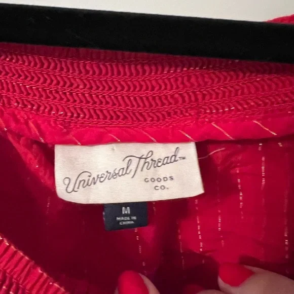 Universal threads medium Red off the shoulder Women's Top - Picture 2 of 6